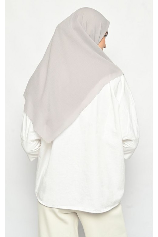 Hijab Segi 4 Voal Gucci Lasercut Dark Grey